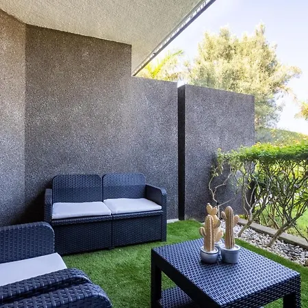 Home2book Stunning La Quinta, Pool Apartment