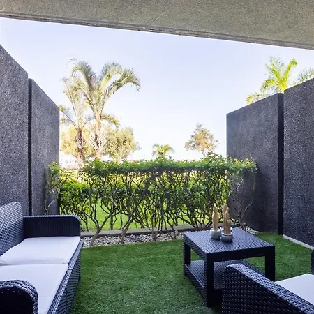 Home2book Stunning La Quinta, Pool Apartment *